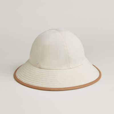 261068N AC_front_wm_2?size=